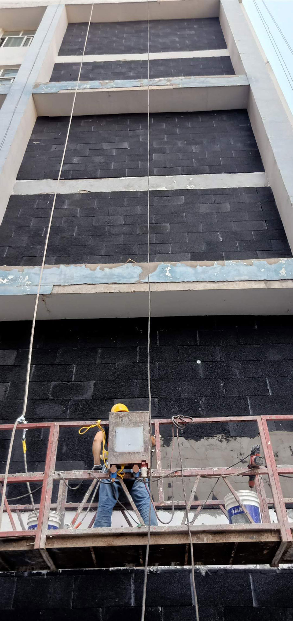 鄭州正光路106中學碳硅板施工現(xiàn)場